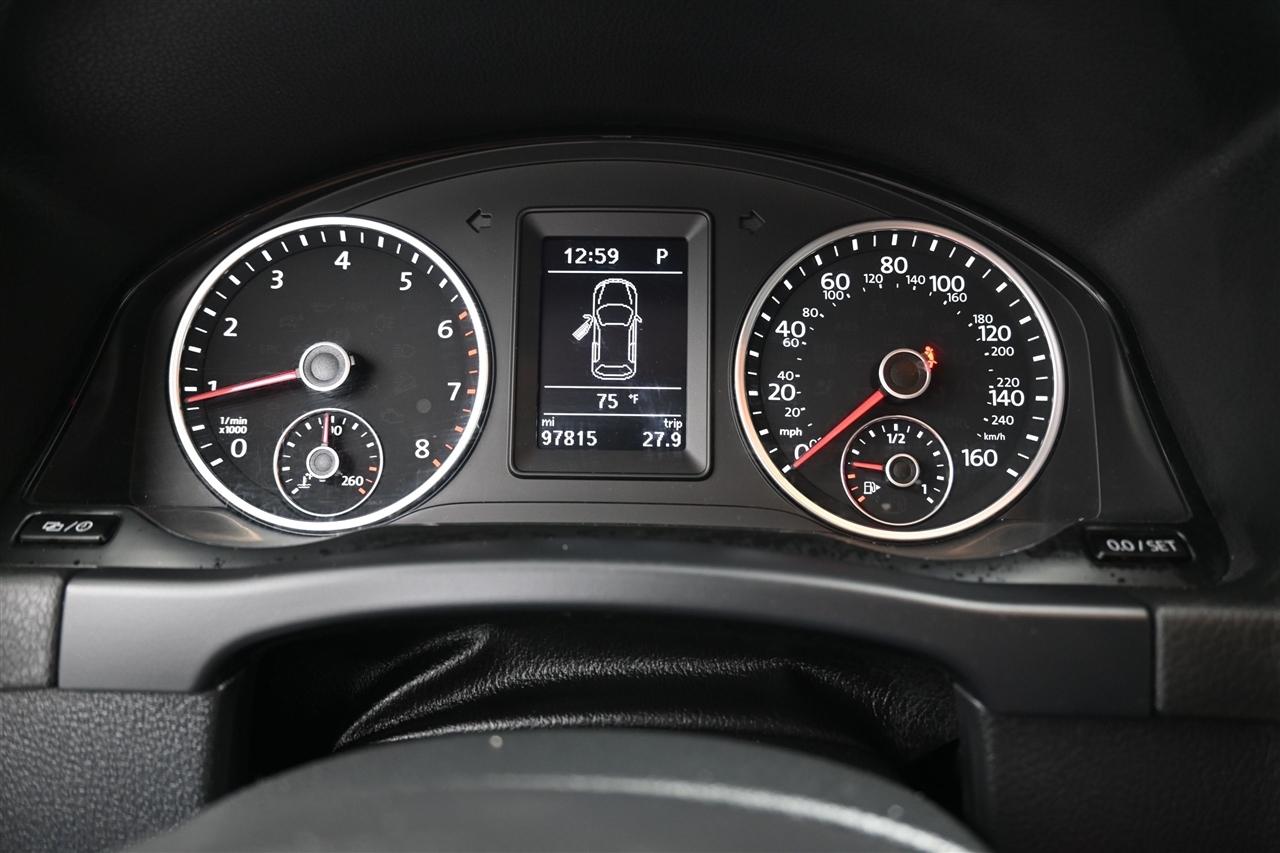 Volkswagen Tiguan S 2016