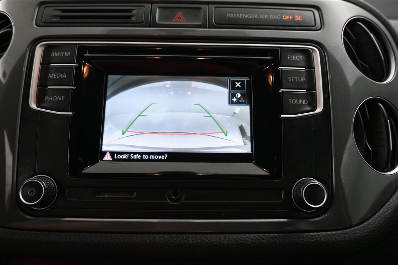 Volkswagen Tiguan S 2016