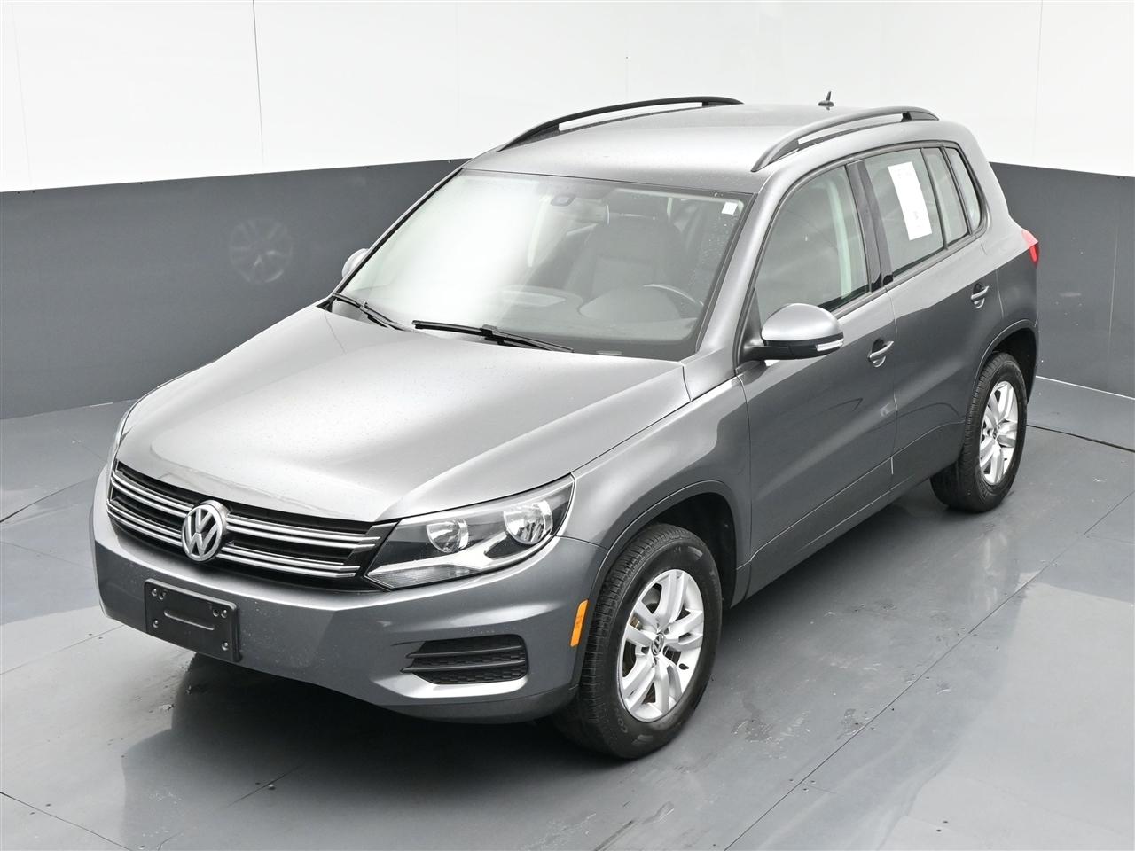 Volkswagen Tiguan S 2016
