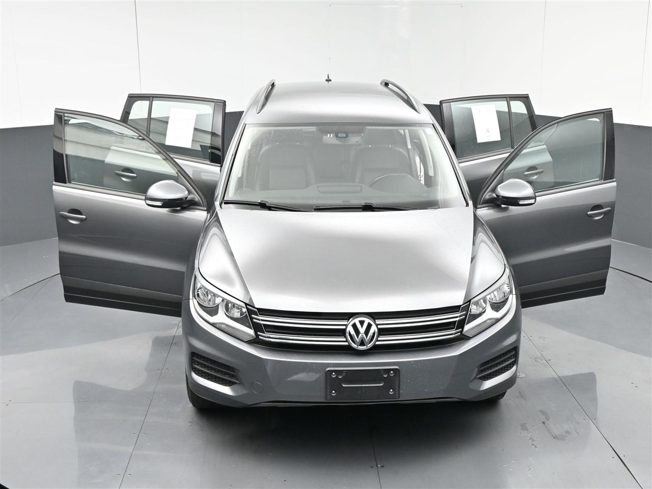 Volkswagen Tiguan S 2016