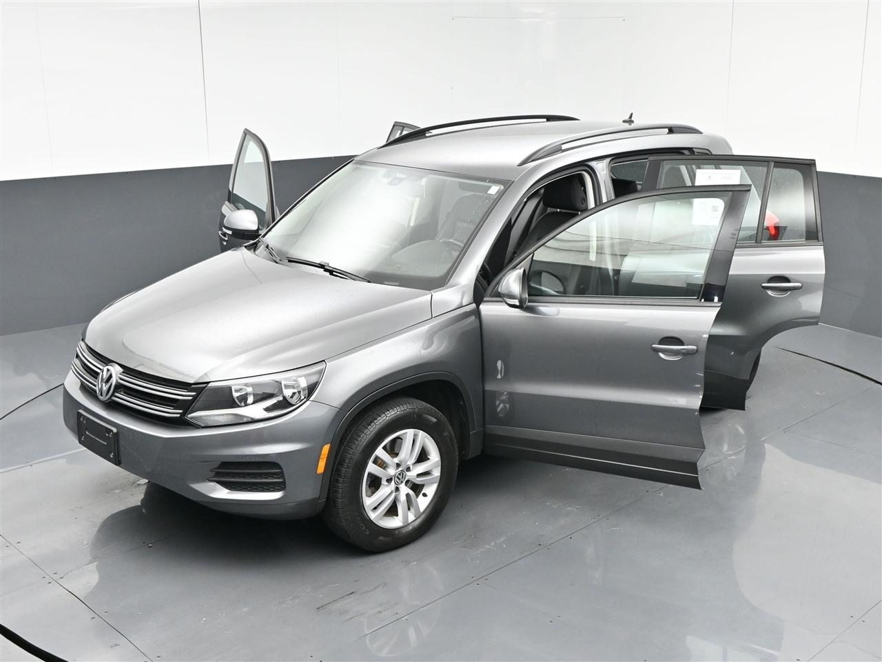 Volkswagen Tiguan S 2016
