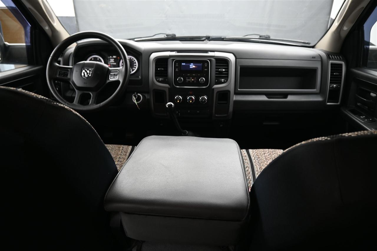 RAM 2500 Tradesman Crew Cab SWB 4WD 2015