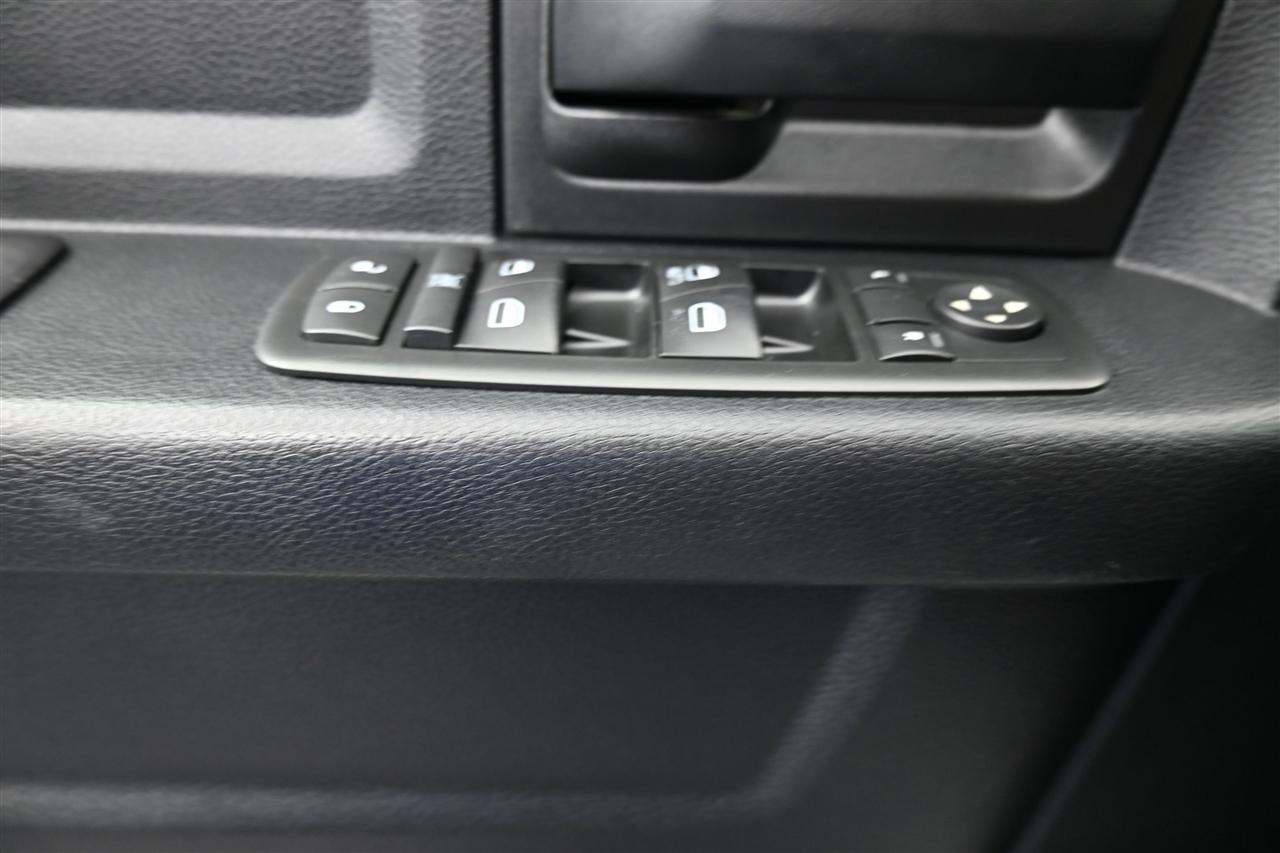 RAM 2500 Tradesman Crew Cab SWB 4WD 2015
