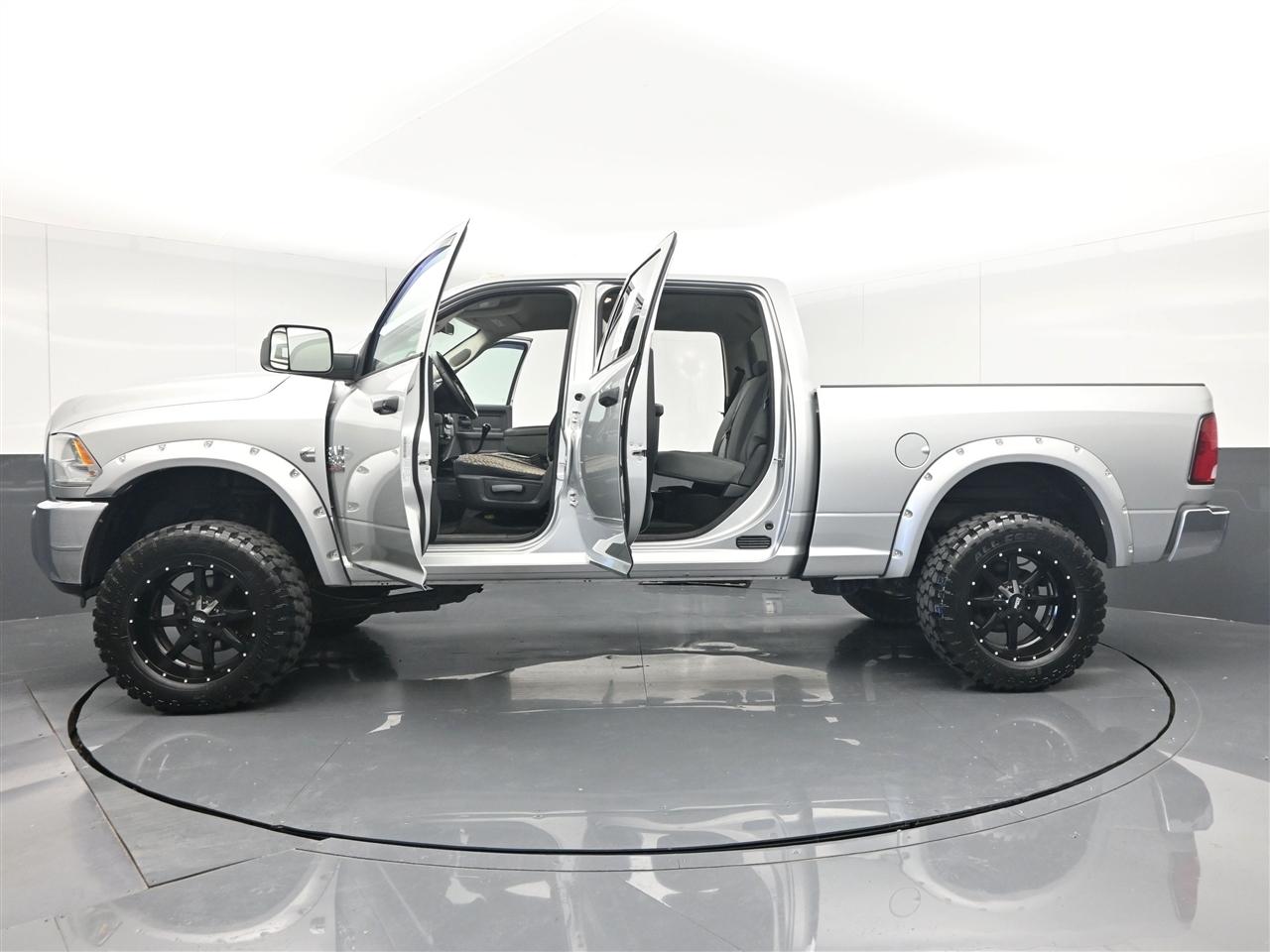 RAM 2500 Tradesman Crew Cab SWB 4WD 2015