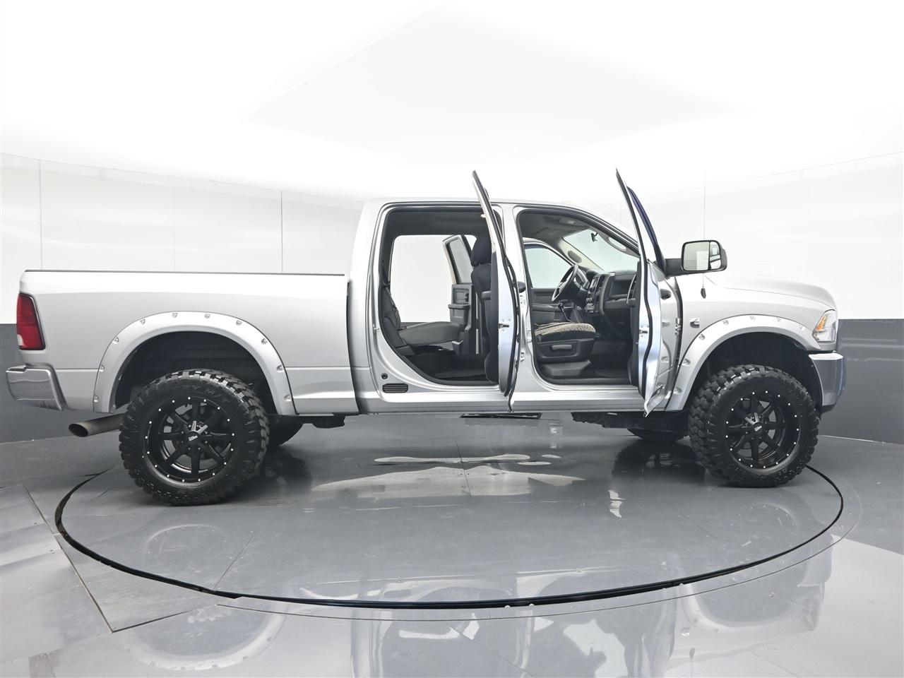 RAM 2500 Tradesman Crew Cab SWB 4WD 2015