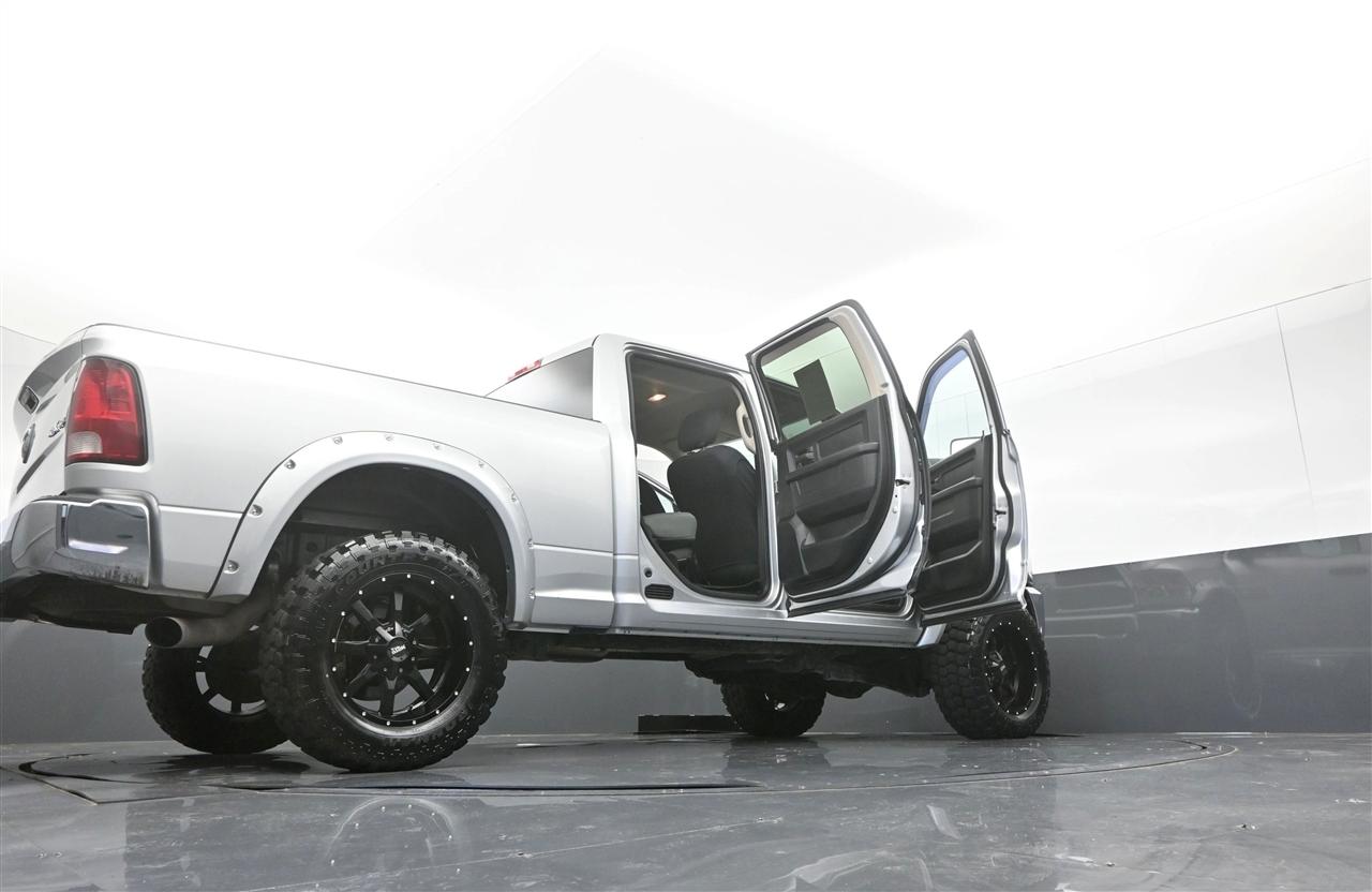 RAM 2500 Tradesman Crew Cab SWB 4WD 2015