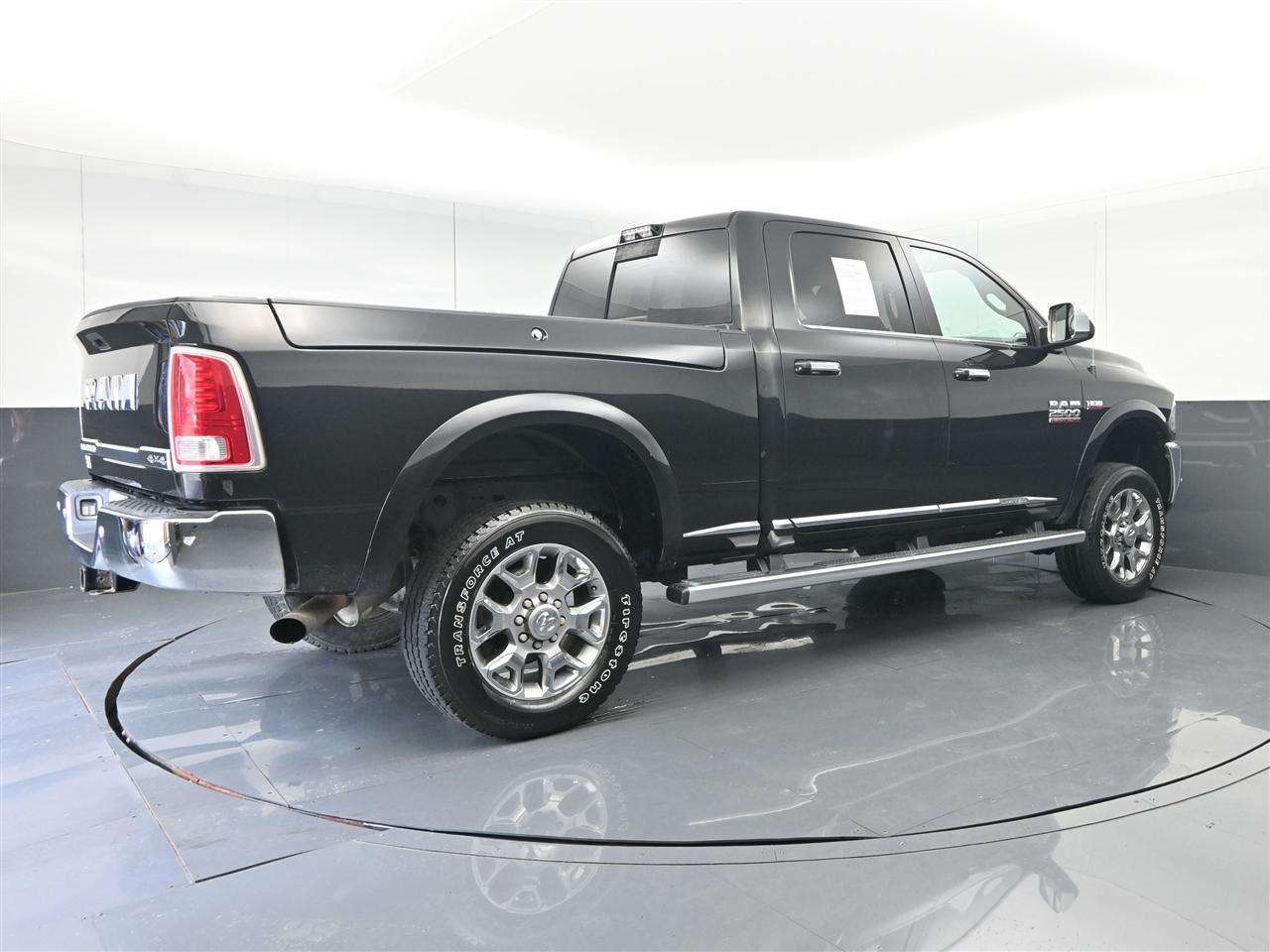 RAM 2500 Longhorn Crew Cab SWB 4WD 2016