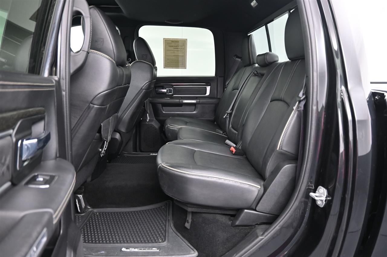 RAM 2500 Longhorn Crew Cab SWB 4WD 2016