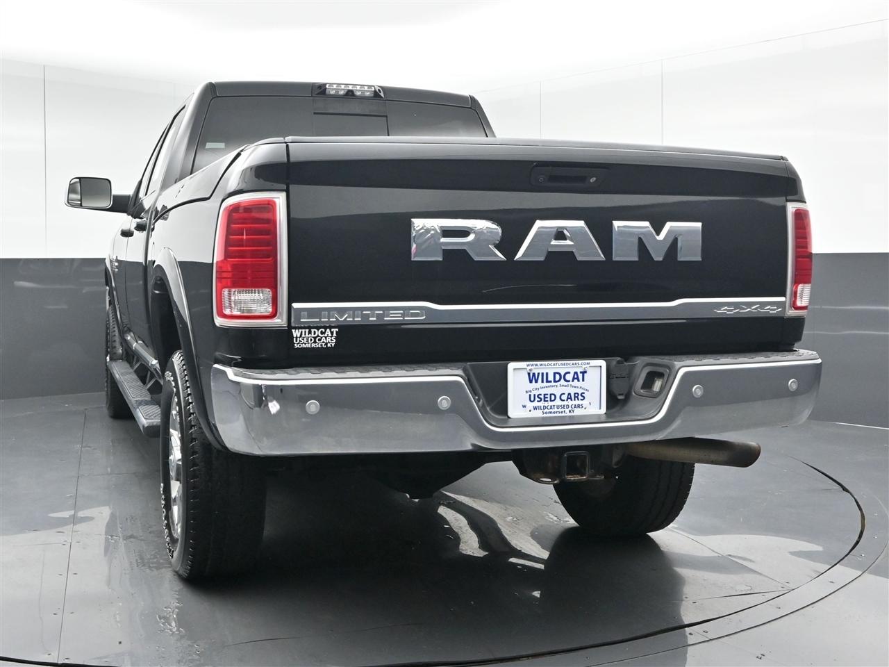 RAM 2500 Longhorn Crew Cab SWB 4WD 2016