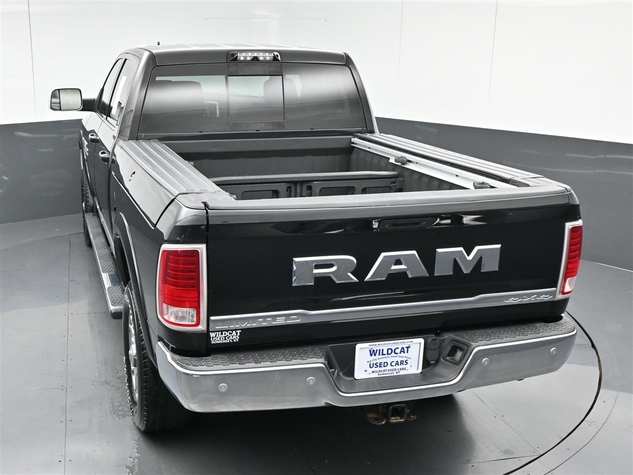 RAM 2500 Longhorn Crew Cab SWB 4WD 2016