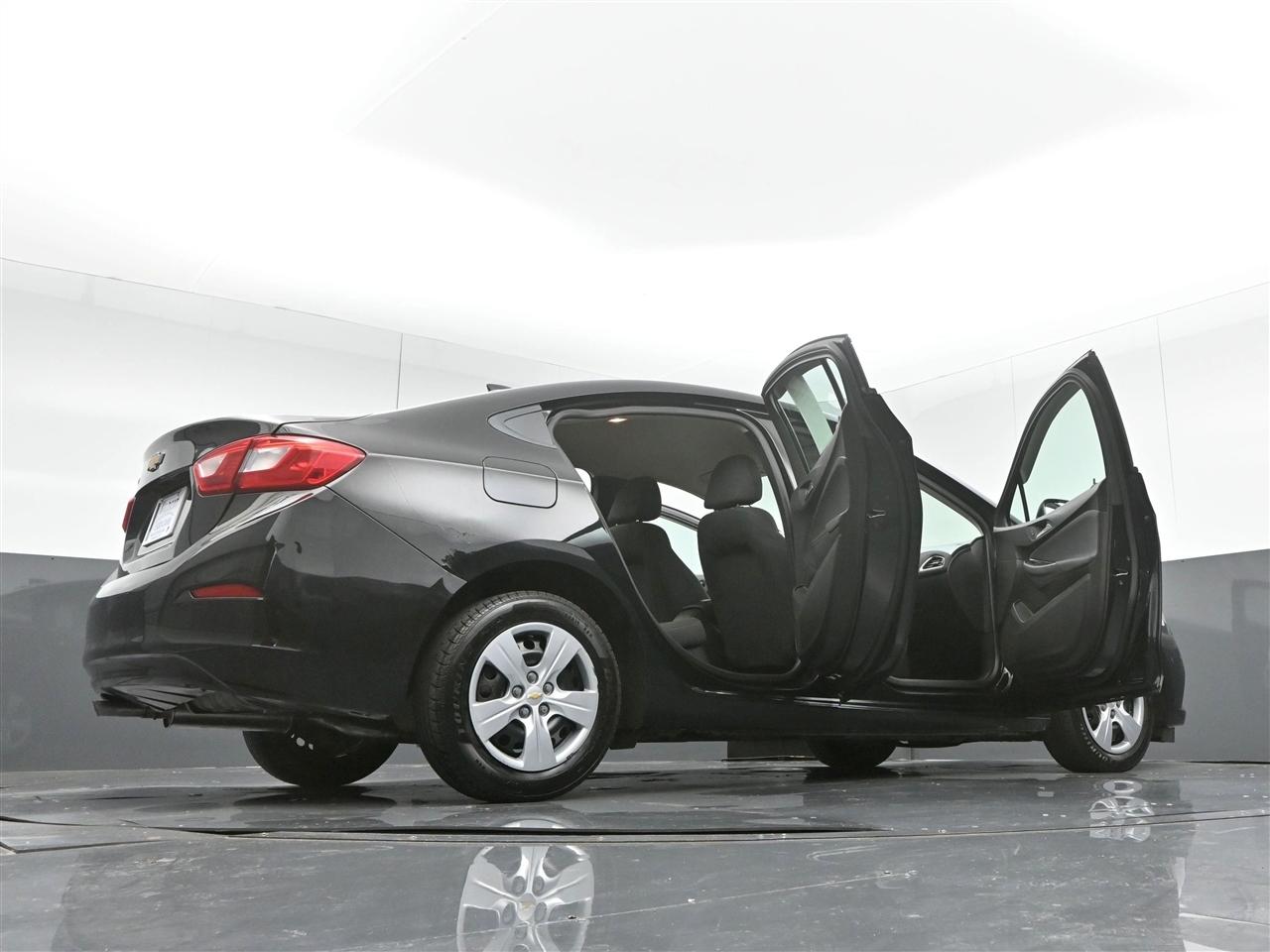 Chevrolet Cruze LS Auto 2018