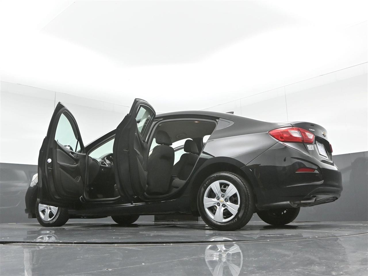 Chevrolet Cruze LS Auto 2018