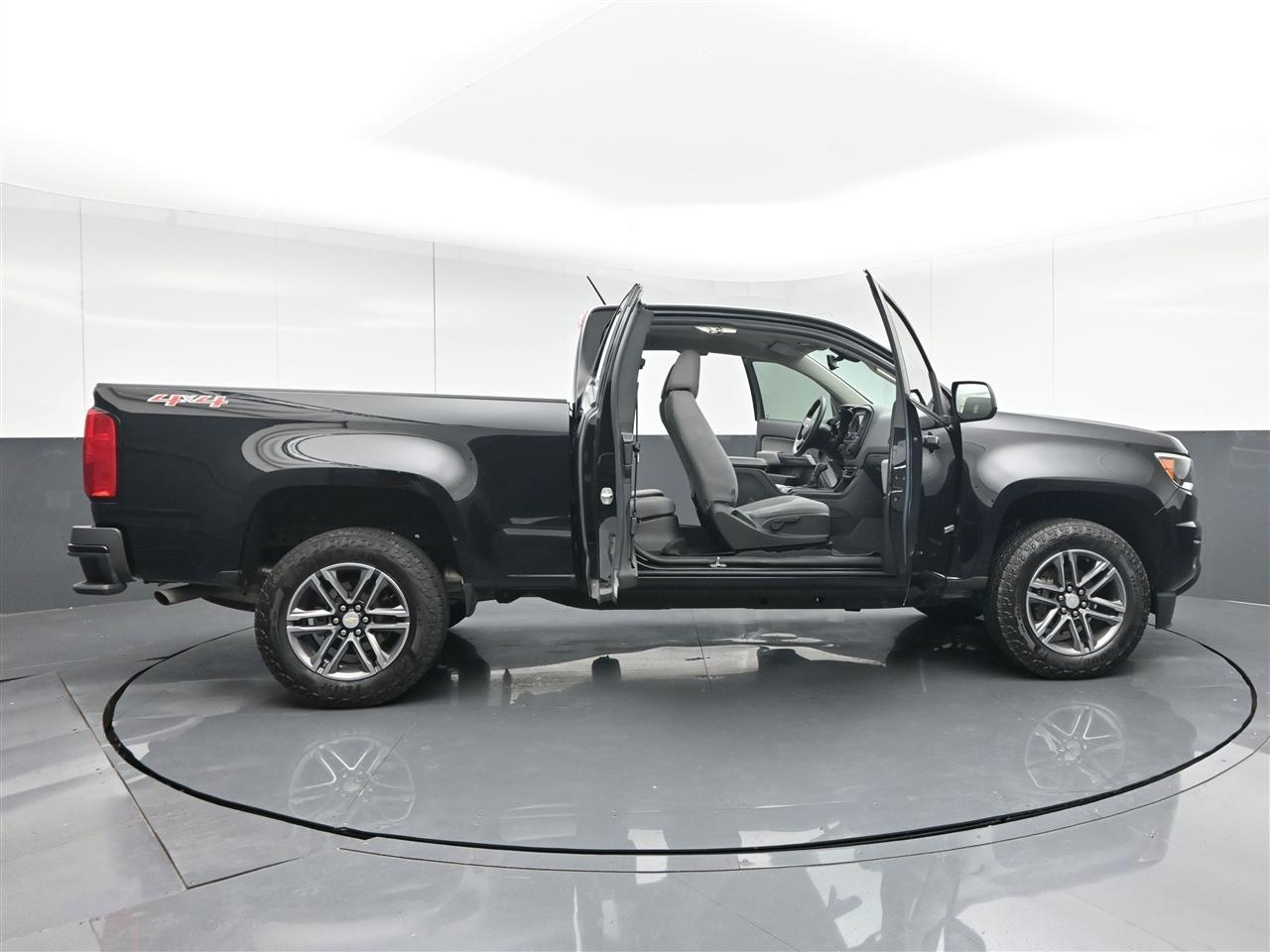 Chevrolet Colorado Work Truck Ext. Cab 4WD 2019