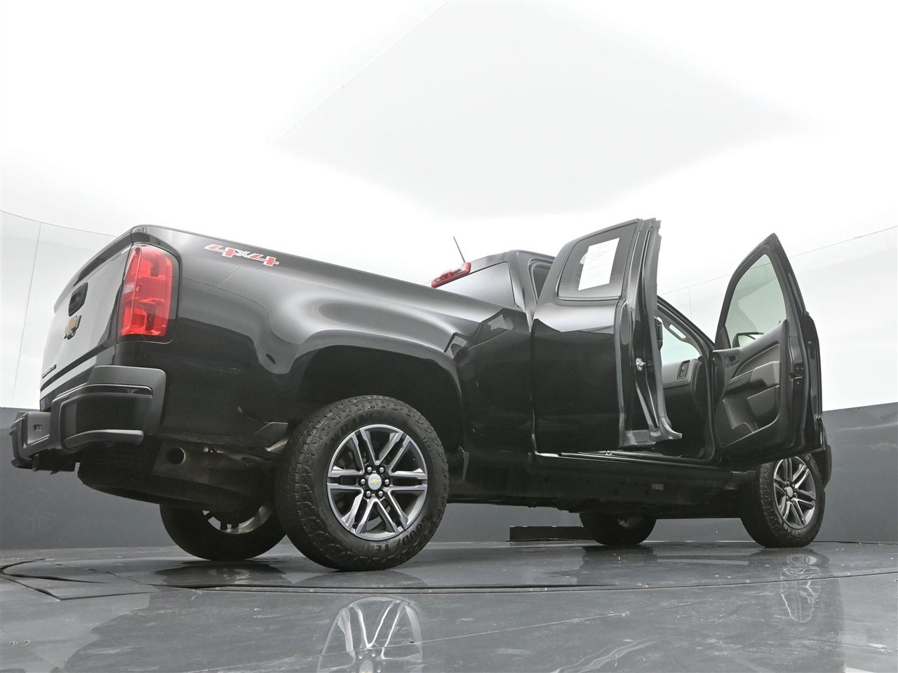 Chevrolet Colorado Work Truck Ext. Cab 4WD 2019