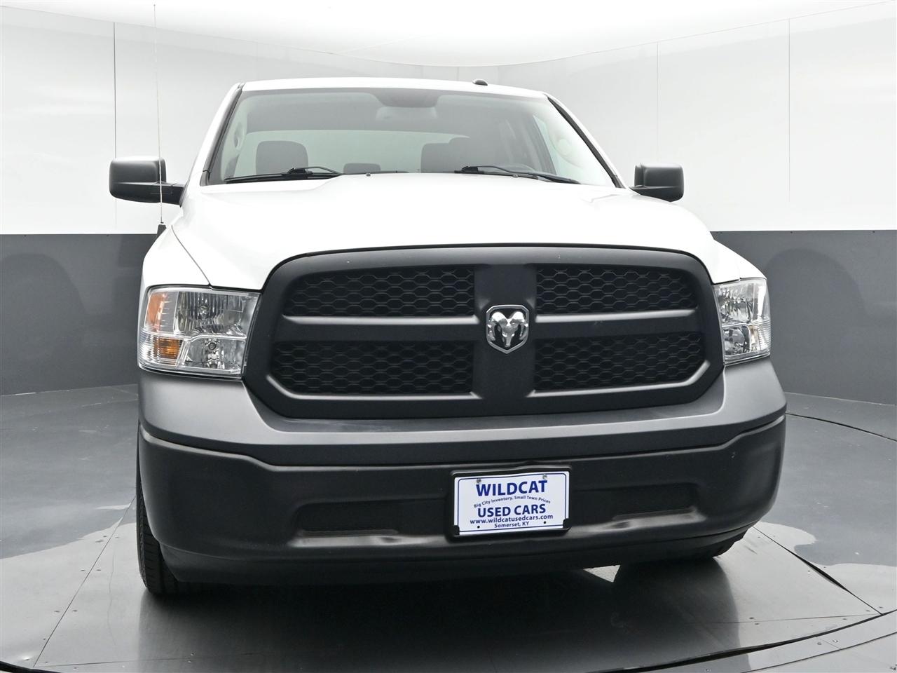 RAM 1500 Classic Tradesman Crew Cab SWB 2WD 2019