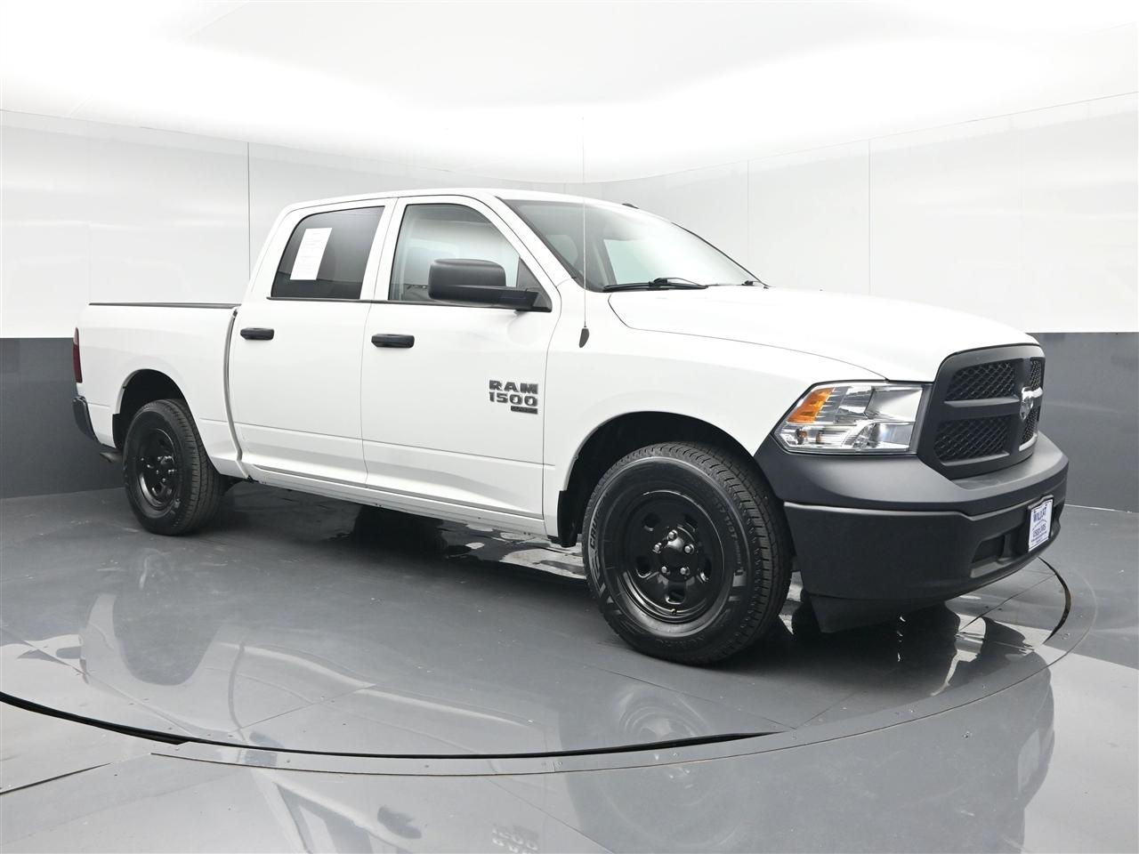 RAM 1500 Classic Tradesman Crew Cab SWB 2WD 2019