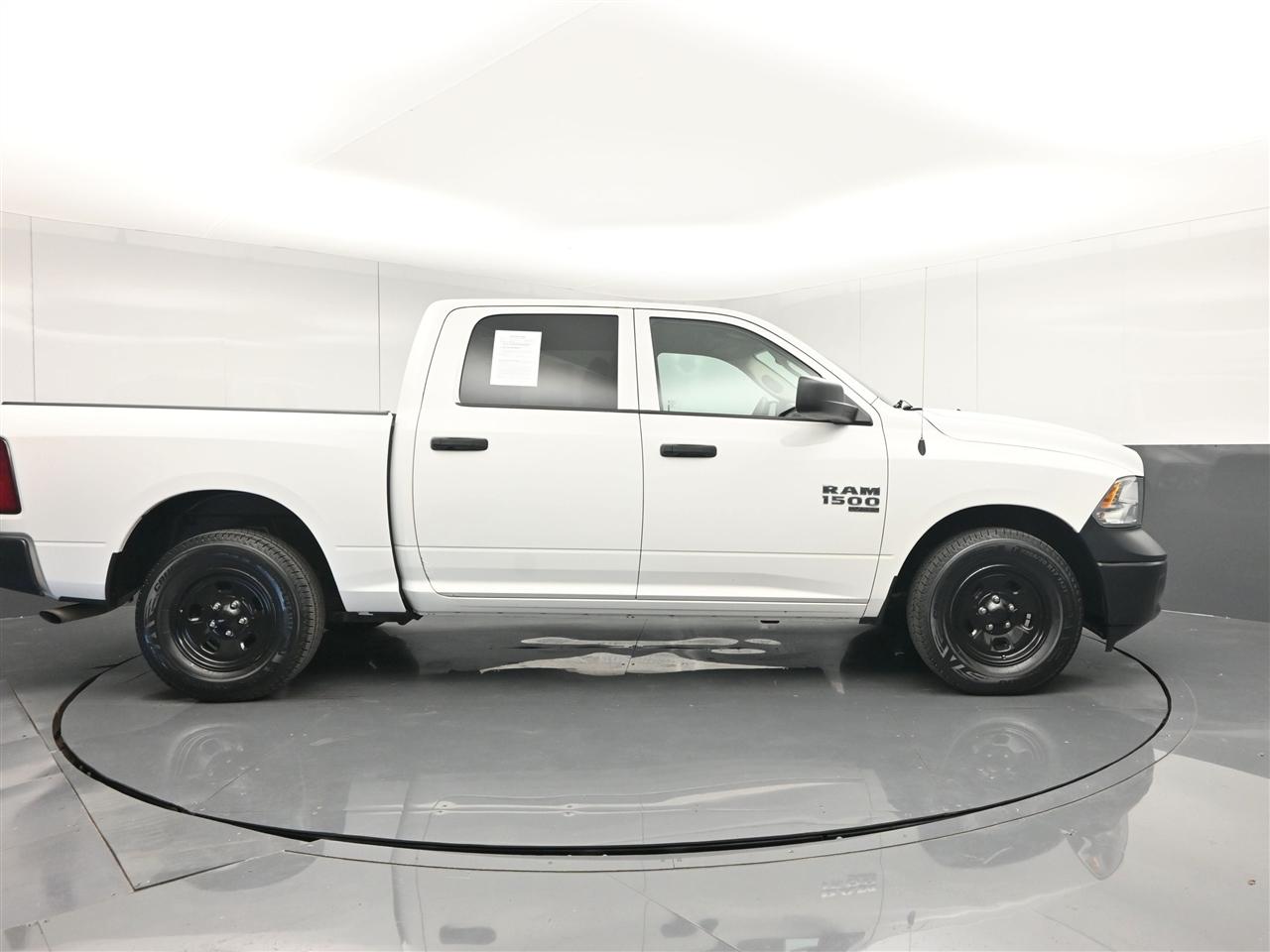 RAM 1500 Classic Tradesman Crew Cab SWB 2WD 2019