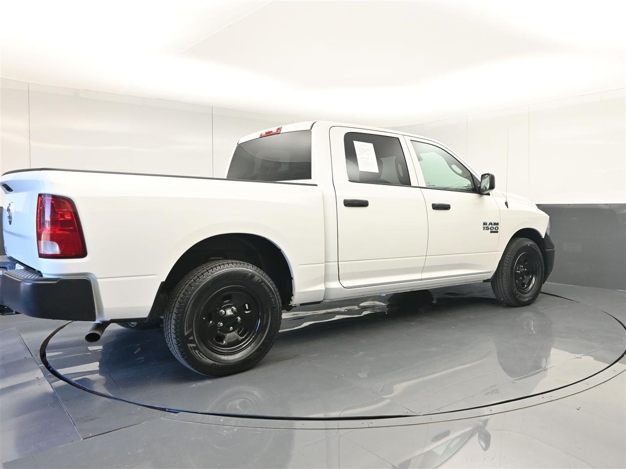 RAM 1500 Classic Tradesman Crew Cab SWB 2WD 2019