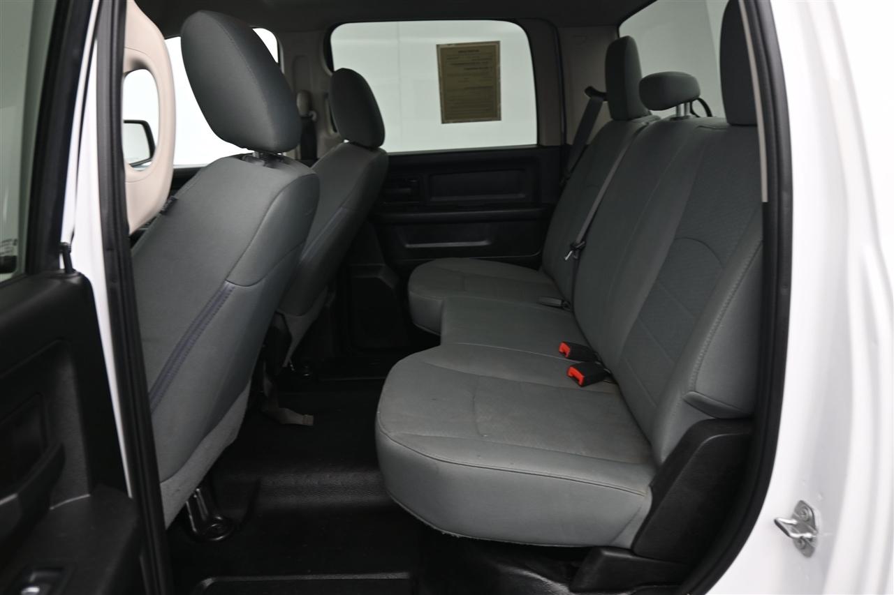 RAM 1500 Classic Tradesman Crew Cab SWB 2WD 2019