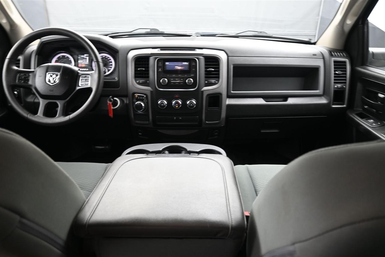 RAM 1500 Classic Tradesman Crew Cab SWB 2WD 2019