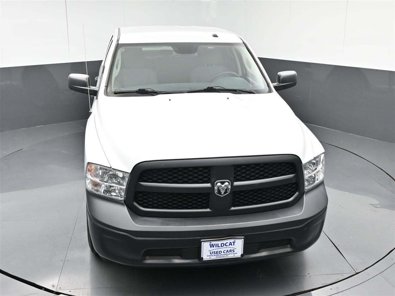 RAM 1500 Classic Tradesman Crew Cab SWB 2WD 2019