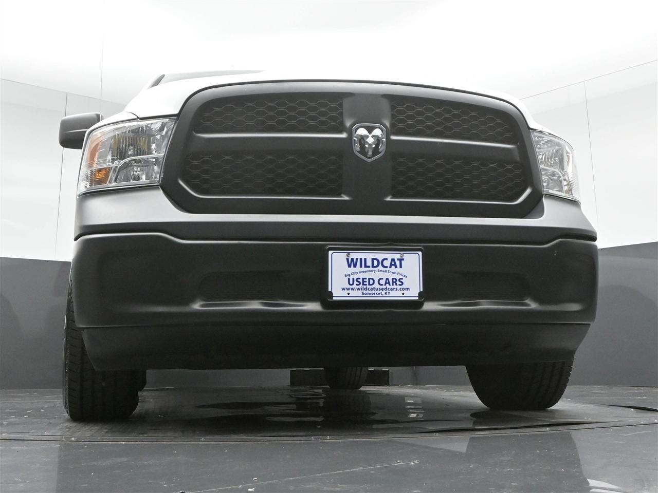 RAM 1500 Classic Tradesman Crew Cab SWB 2WD 2019