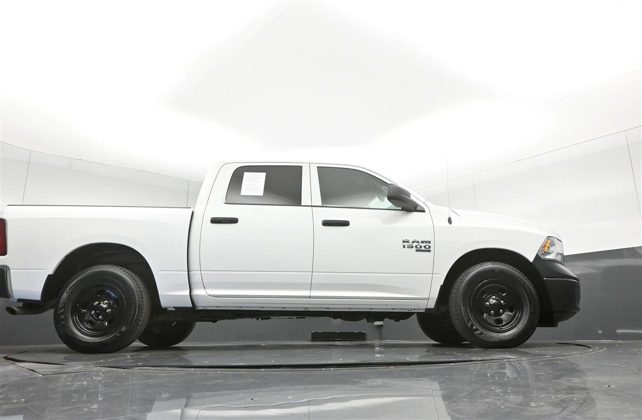 RAM 1500 Classic Tradesman Crew Cab SWB 2WD 2019