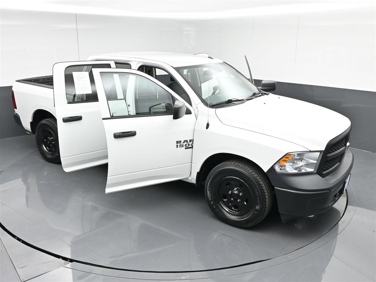 RAM 1500 Classic Tradesman Crew Cab SWB 2WD 2019