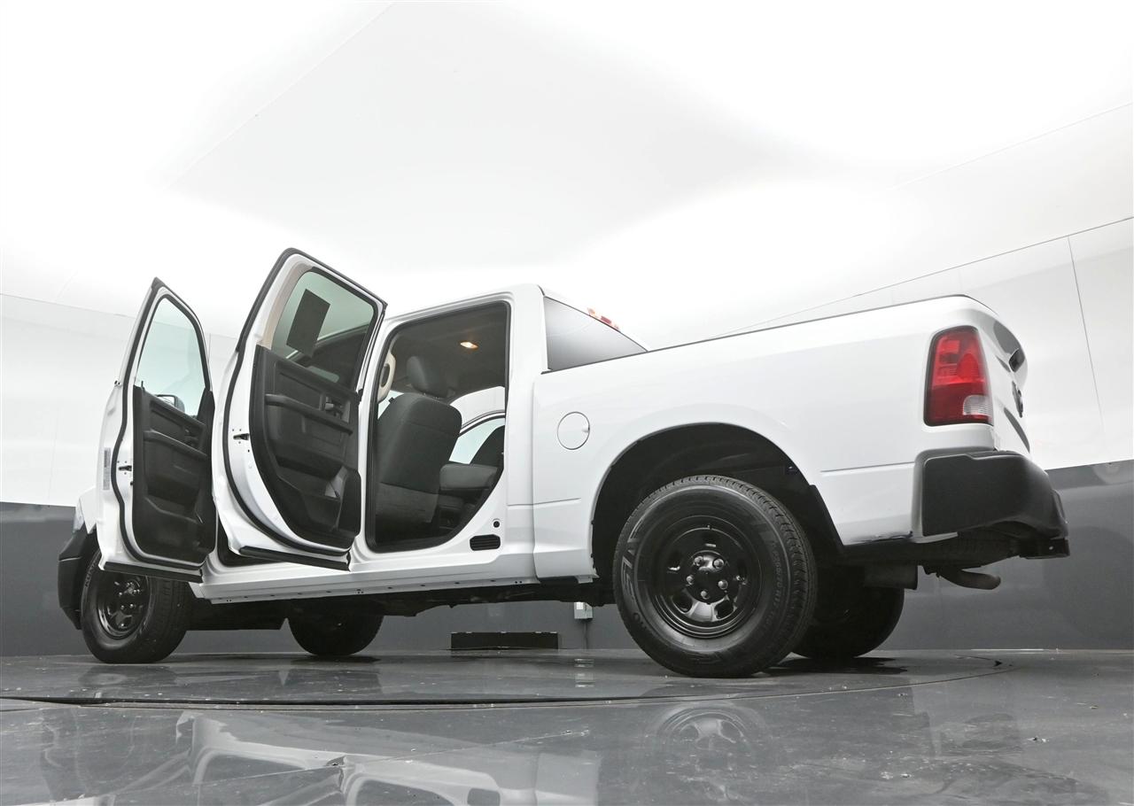 RAM 1500 Classic Tradesman Crew Cab SWB 2WD 2019