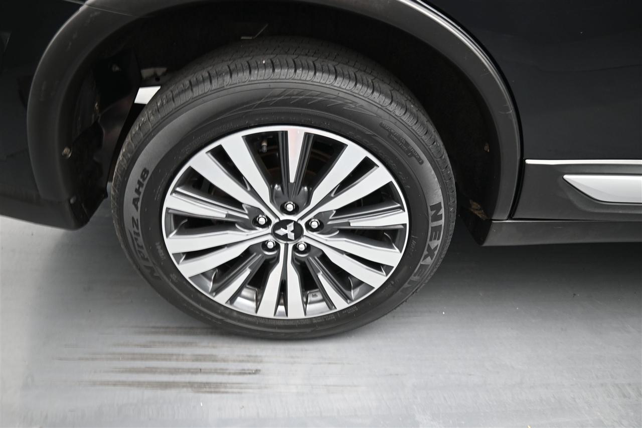 Mitsubishi Outlander SE 2WD 2020
