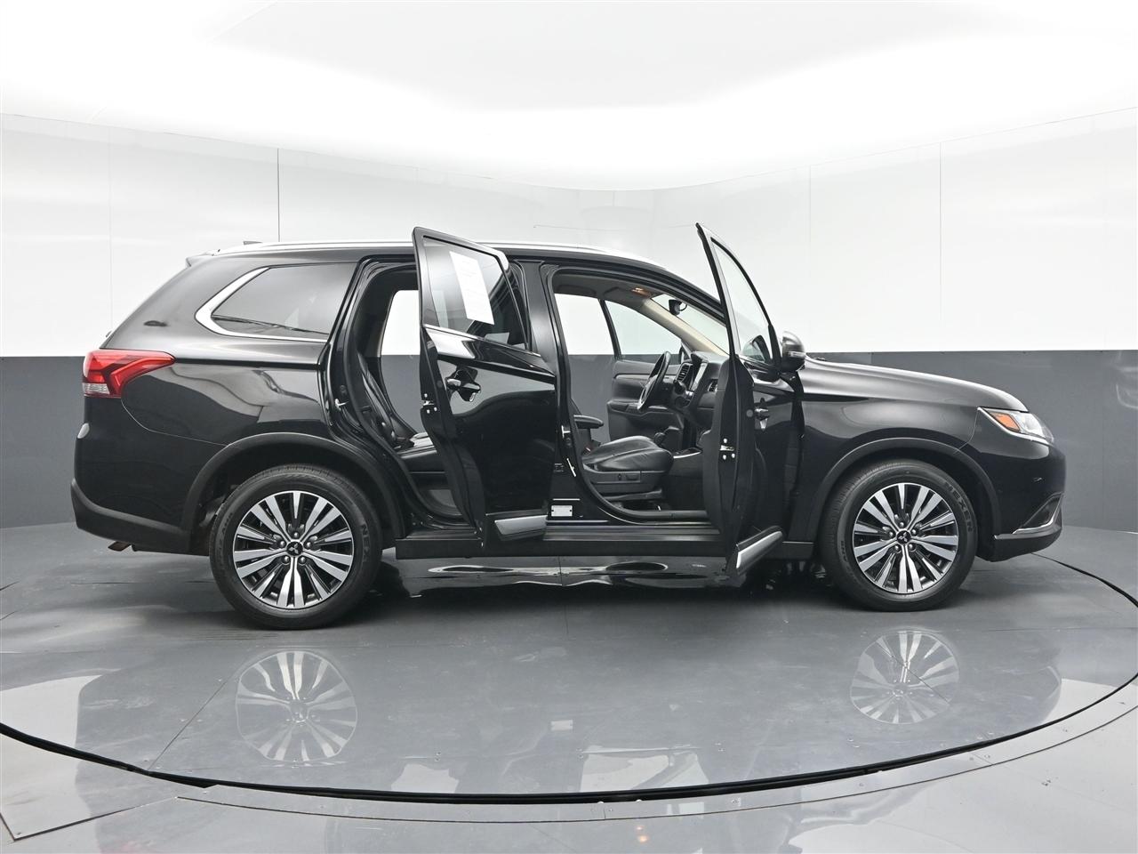Mitsubishi Outlander SE 2WD 2020