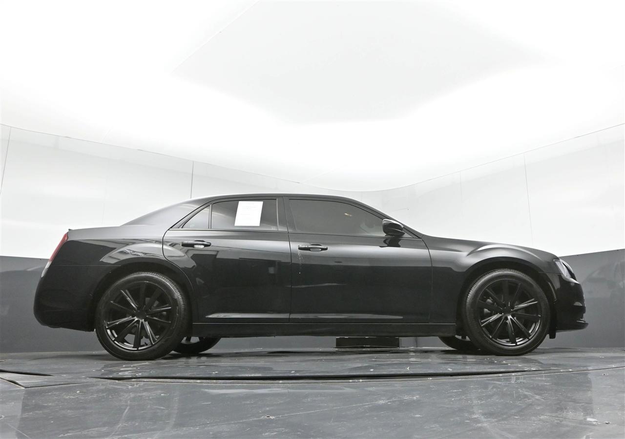 Chrysler 300 Touring 2021