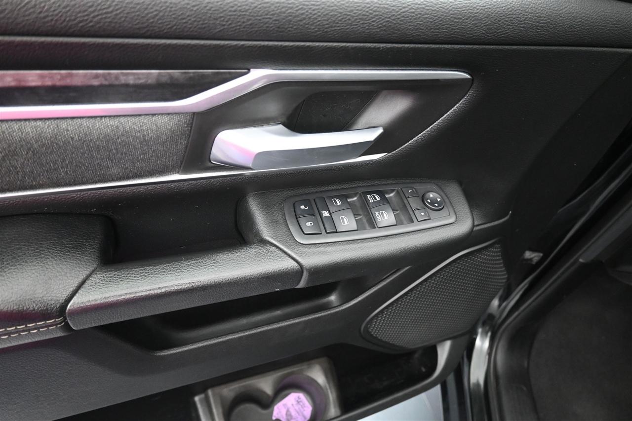 RAM 1500 Big Horn Crew Cab SWB 4WD 2019