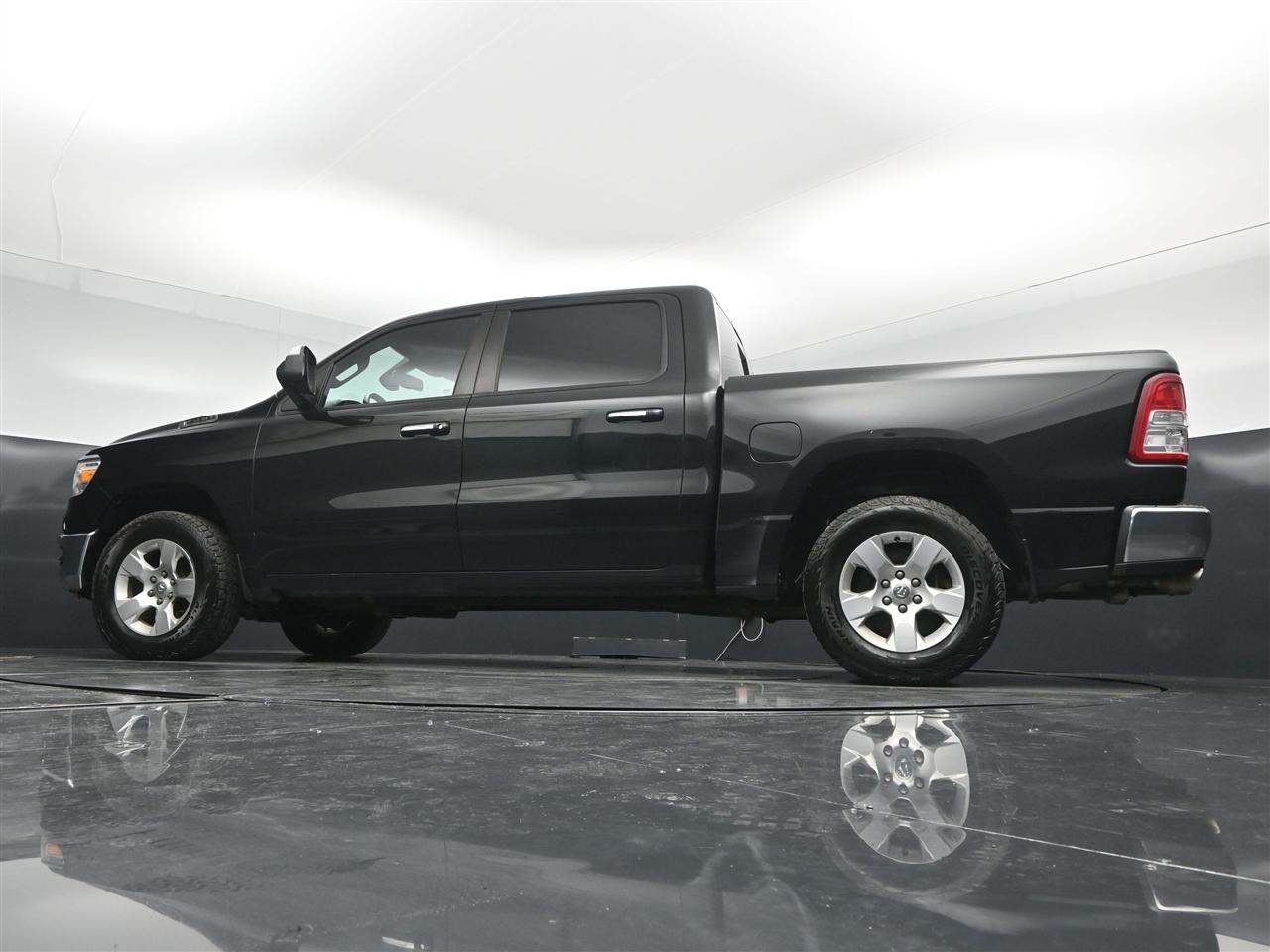 RAM 1500 Big Horn Crew Cab SWB 4WD 2019