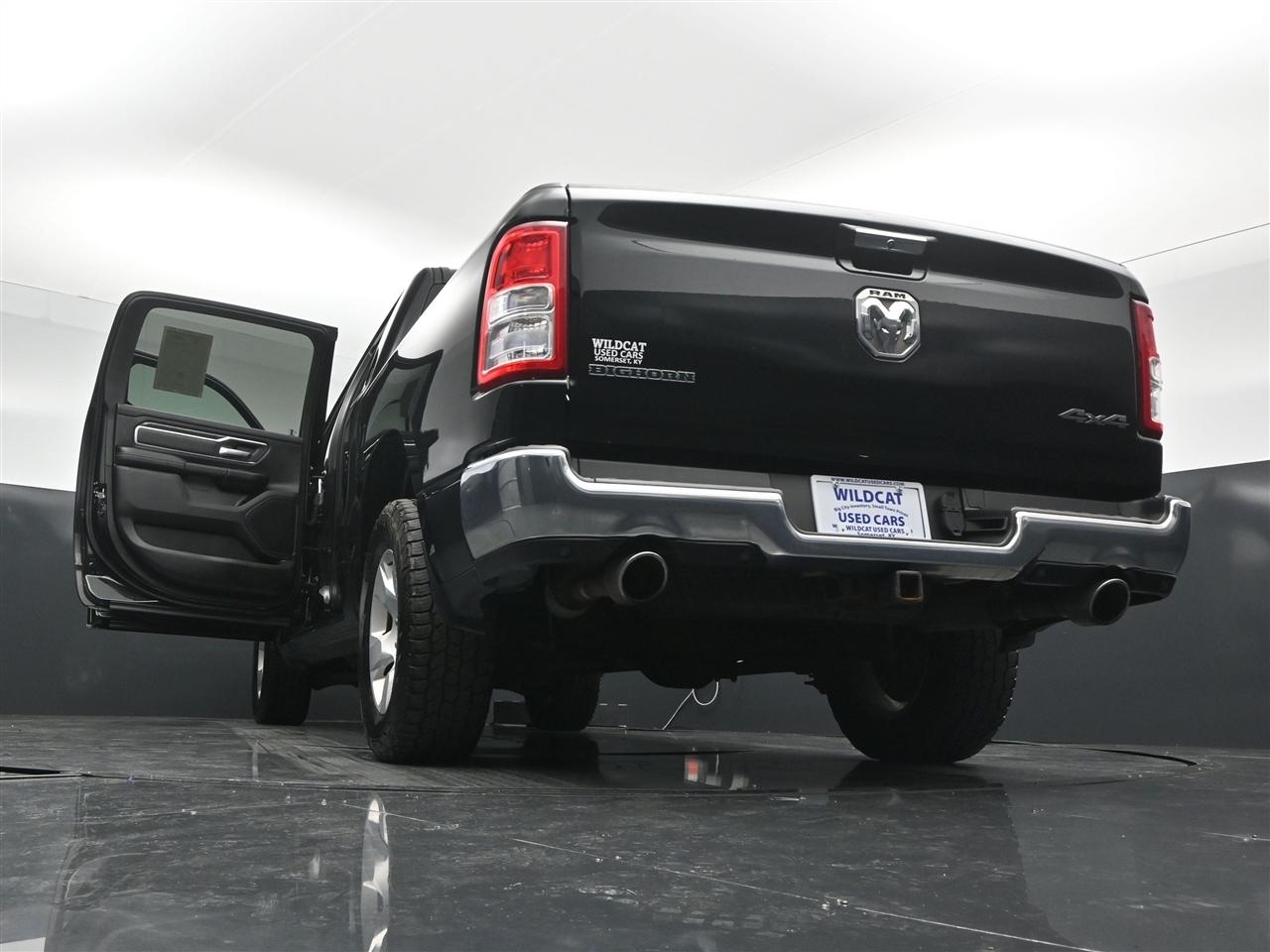 RAM 1500 Big Horn Crew Cab SWB 4WD 2019