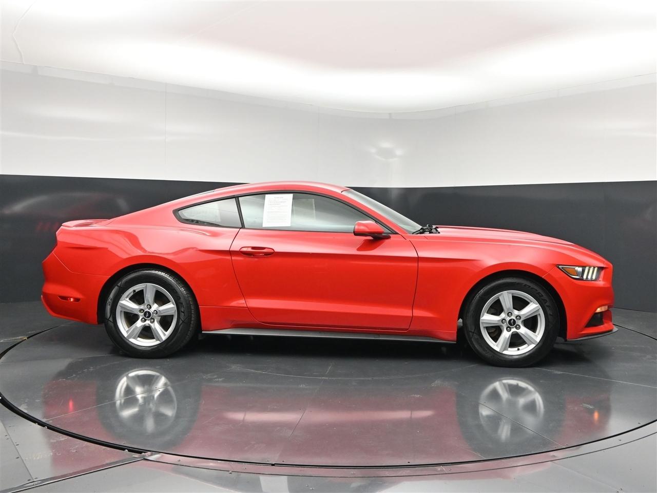 Ford Mustang EcoBoost Coupe 2015