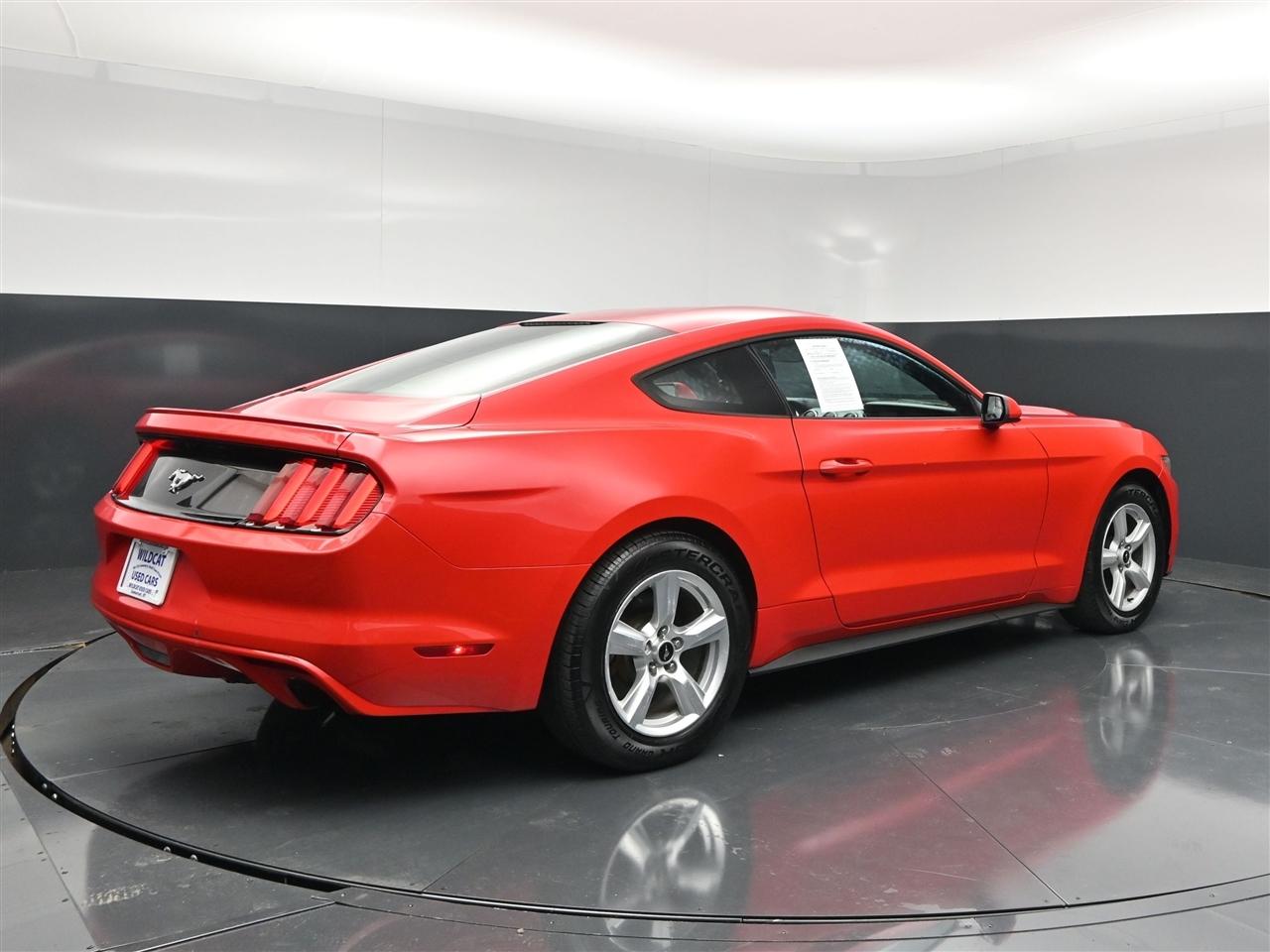 Ford Mustang EcoBoost Coupe 2015