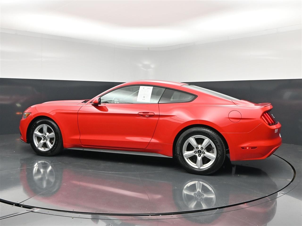 Ford Mustang EcoBoost Coupe 2015