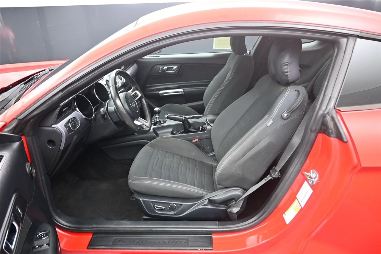 Ford Mustang EcoBoost Coupe 2015