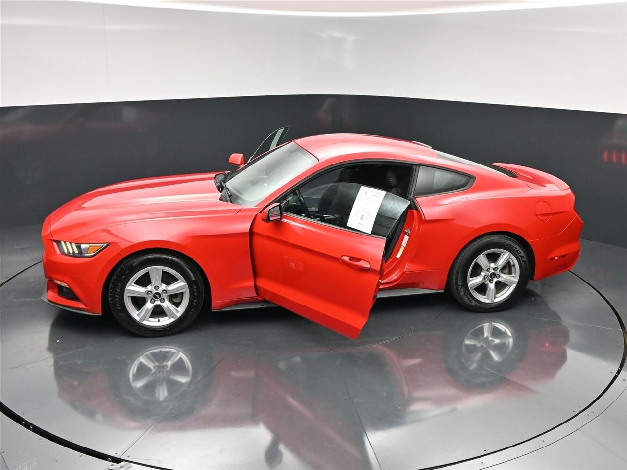 Ford Mustang EcoBoost Coupe 2015