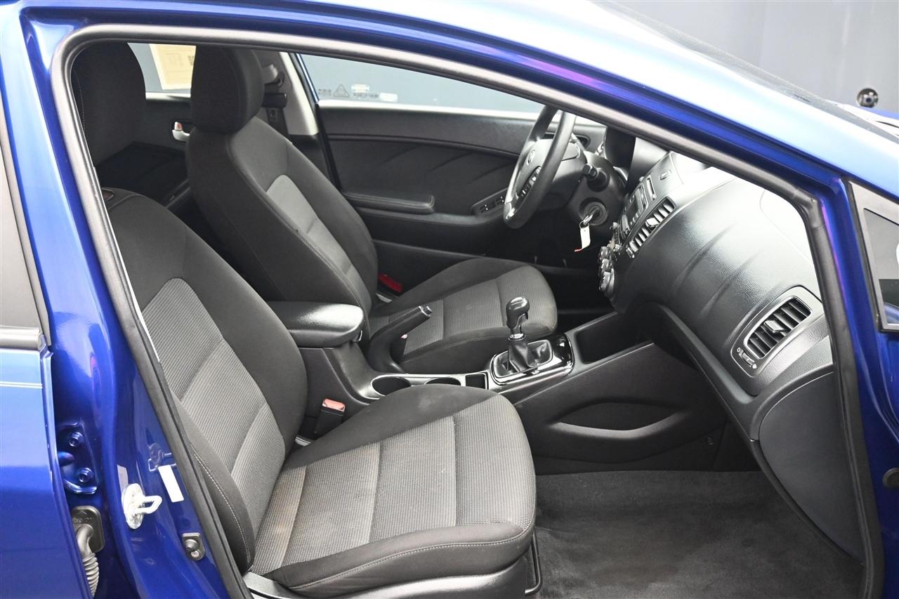 Kia Forte LX 6A 2017
