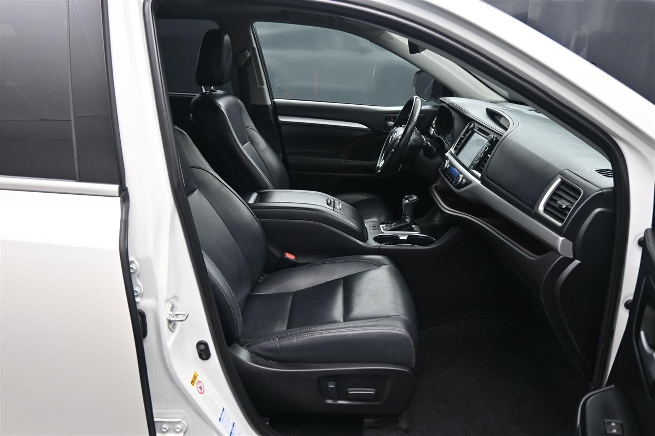 Toyota Highlander XLE AWD V6 2019