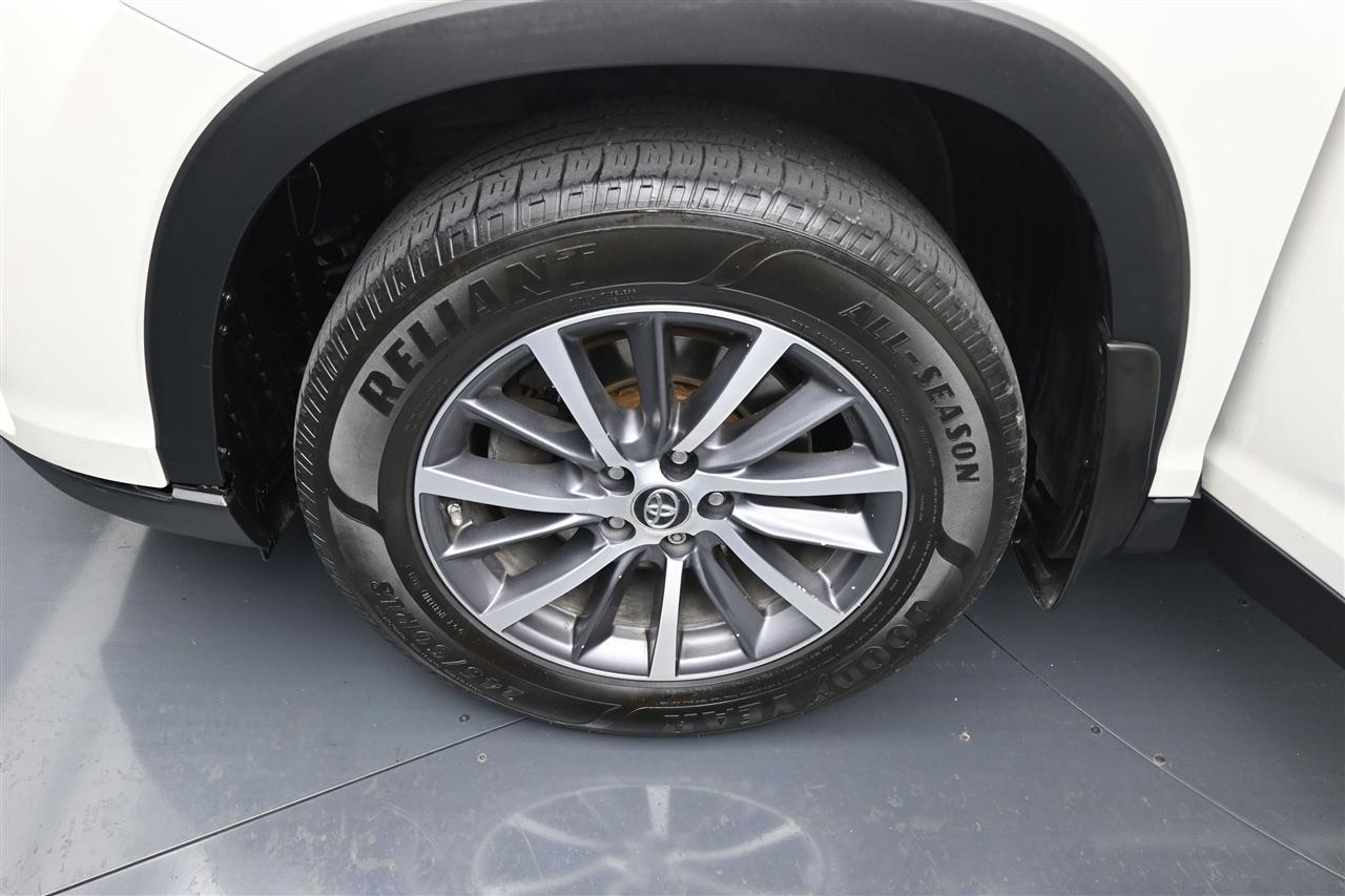 Toyota Highlander XLE AWD V6 2019