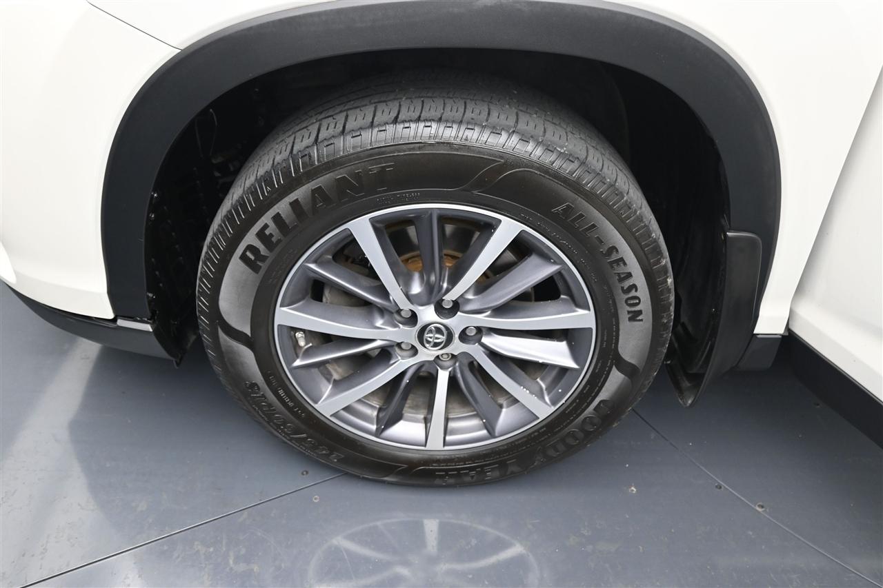 Toyota Highlander XLE AWD V6 2019