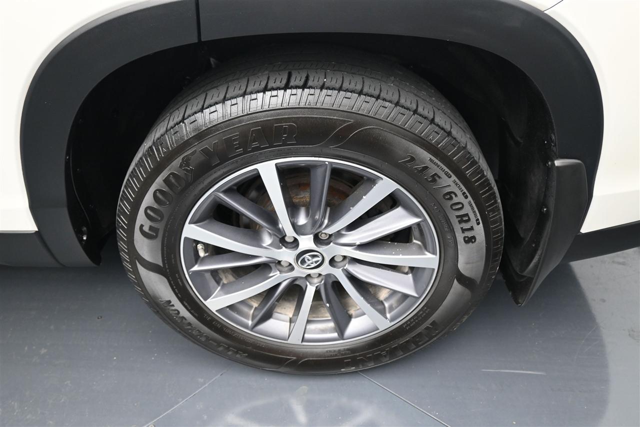 Toyota Highlander XLE AWD V6 2019