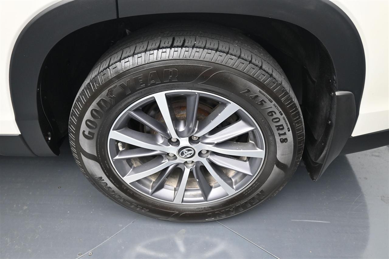 Toyota Highlander XLE AWD V6 2019