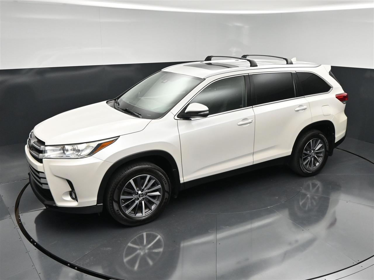 Toyota Highlander XLE AWD V6 2019