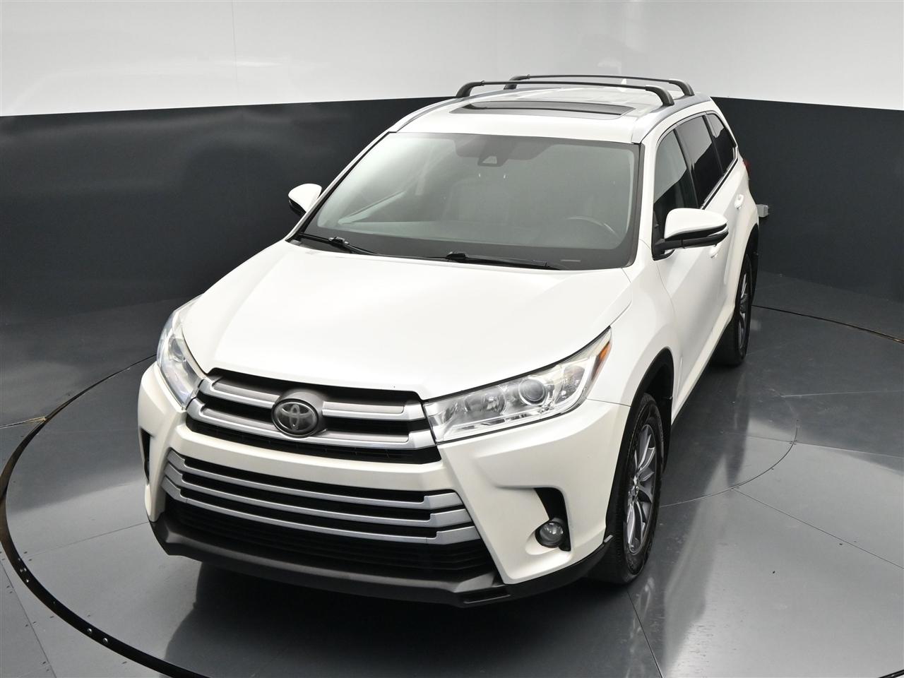 Toyota Highlander XLE AWD V6 2019