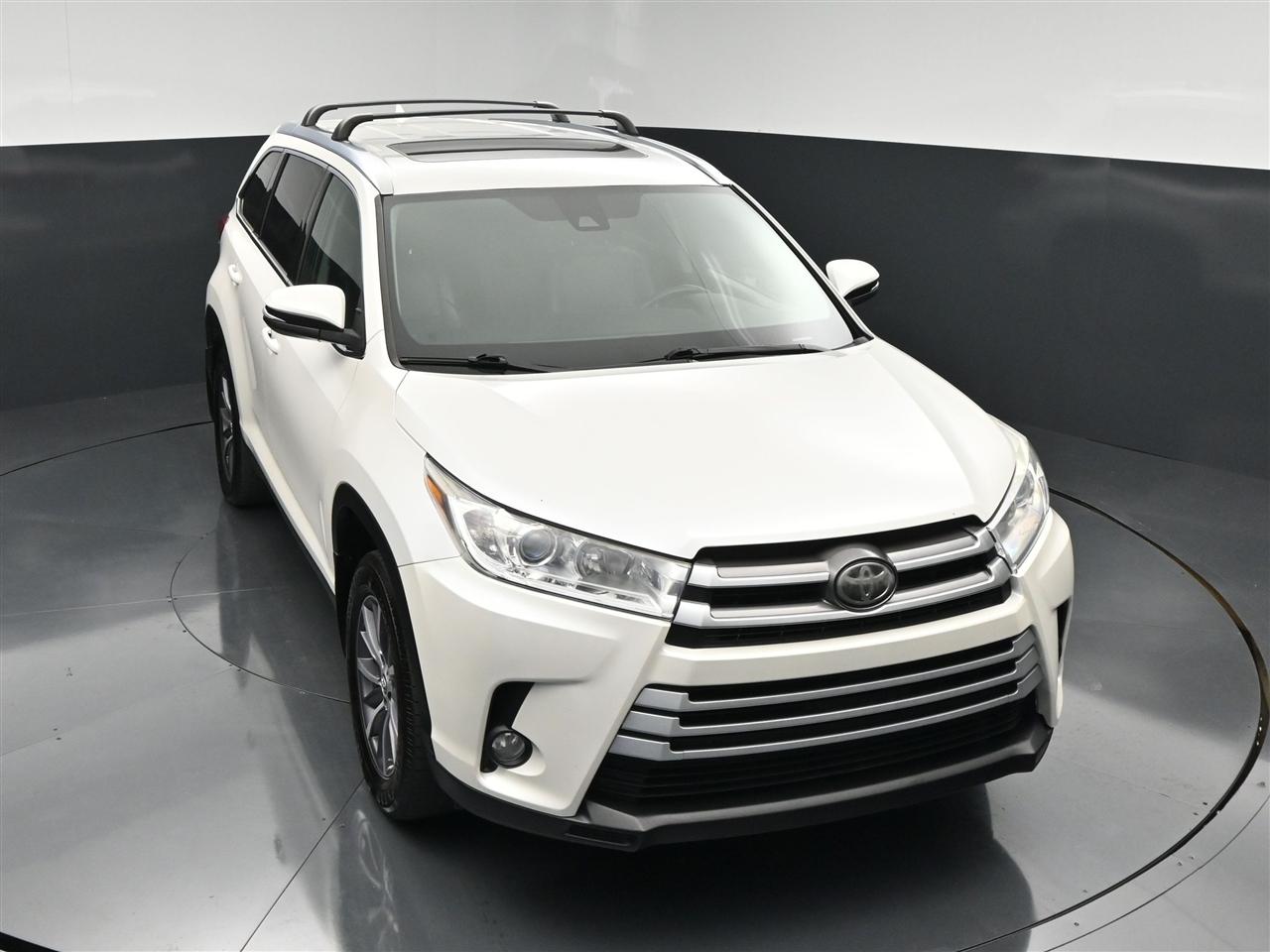 Toyota Highlander XLE AWD V6 2019