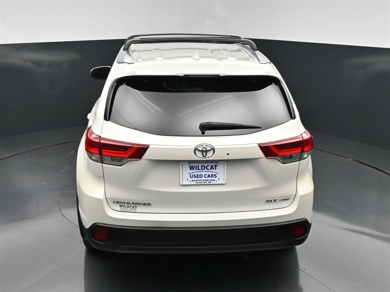 Toyota Highlander XLE AWD V6 2019